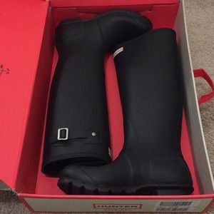 Black Hunter rain boots